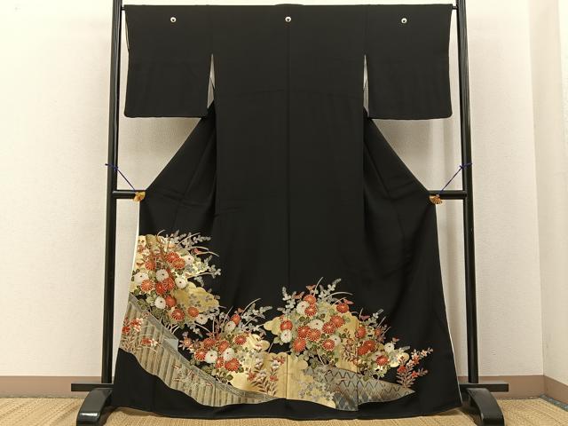 平和屋着物■豪華黒留袖 駒刺繍 秋草文 金彩 正絹 逸品 BAAY6374hj
