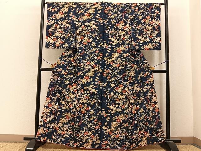 平和屋着物■上質な小紋 秋草文 濃紺地 正絹 逸品 未使用 BAAY6693hj