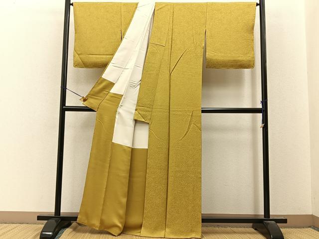 平和屋着物●上質な色無地 秋草地紋 玉蜀黍色 正絹 逸品 未使用 BAAY8059hj