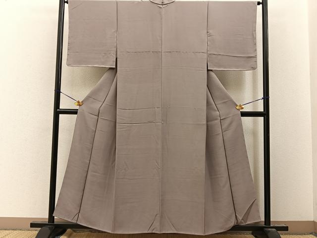 平和屋着物■上質な色無地 胡桃染色 お召縮緬 正絹 逸品 未使用 BAAY8060hj