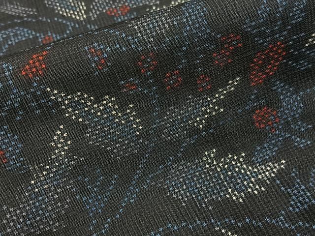平和屋着物■本場大島紬 7マルキ 更紗花唐草文 正絹 逸品 BAAY8634hj