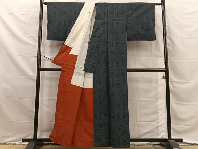 平和屋着物■本場大島紬 子持ち亀甲 正絹 逸品 未使用 BAAY8758hj