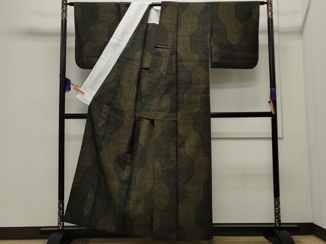 平和屋着物▽本場大島紬 単衣 7マルキ 泥染め 亀甲唐草文 正絹 逸品 CAAR4906ut
