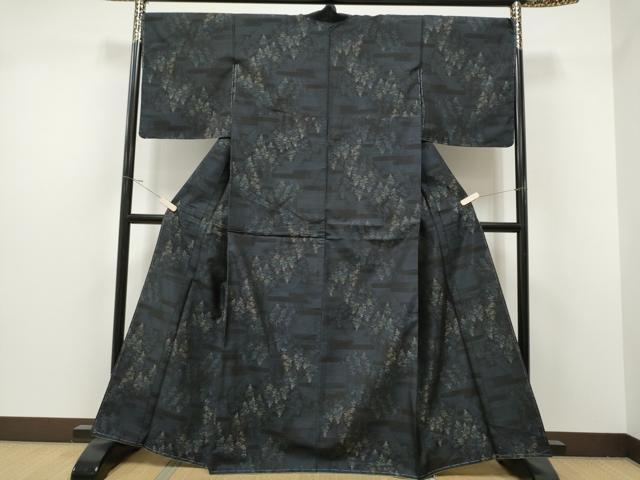 平和屋着物●本場大島紬 泥染め 樹林文 さが美扱い 窪田織物謹製 証紙付き 正絹 逸品 未使用 CAAR7837hy