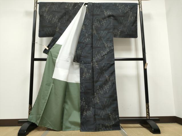 平和屋着物●本場大島紬 泥染め 樹林文 さが美扱い 窪田織物謹製 証紙付き 正絹 逸品 未使用 CAAR7837hy