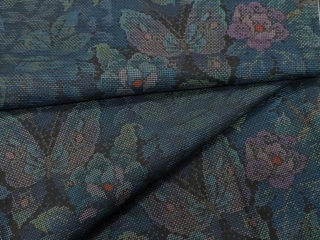 平和屋着物●本場大島紬 9マルキ 舞蝶草花文 正絹 逸品 CAAR8344vf