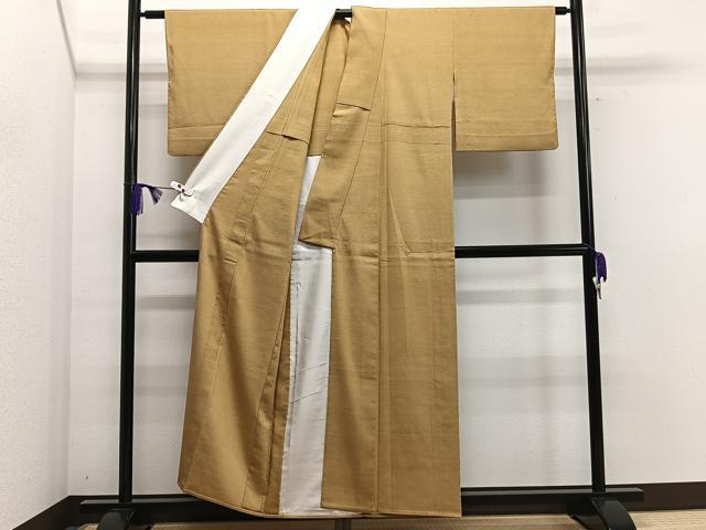 平和屋着物▽上質な色無地 単衣 黄唐茶色 御召縮緬 正絹 逸品 CAAS2477xi