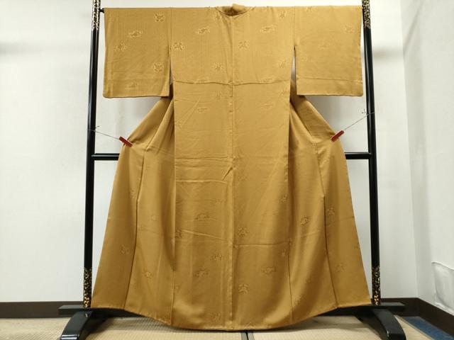 平和屋着物●上質な色無地 紗綾形草花地紋 山吹茶色 正絹 逸品 CAAS7416yc