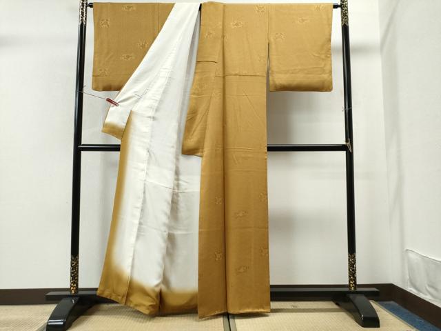平和屋着物●上質な色無地 紗綾形草花地紋 山吹茶色 正絹 逸品 CAAS7416yc