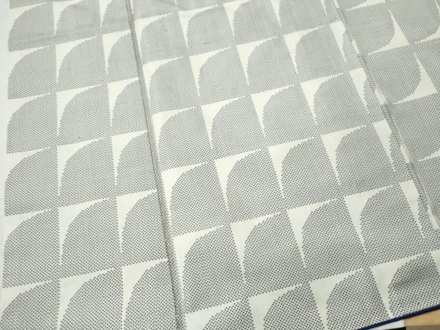 平和屋着物●本場大島紬 白大島 7マルキ 吉祥文 正絹 逸品 CABE2756yc