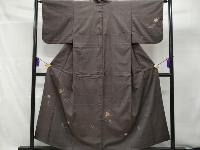 訪問着 正絹 染紬 金彩 風景文様 桜 松 連山 身丈158cm 裄丈65cm 訪問着 身丈158.5cm 裄丈65.5cm M 袷 吾妻徳穂 落款あり 橘 桜