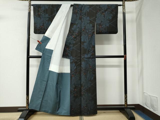 平和屋着物●本場大島紬 7マルキ 網目楓花文 正絹 逸品 CAAU2674yc