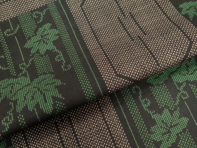 平和屋着物●本場大島紬 7マルキ 変わり市松吉祥蔦の葉文 正絹 逸品 CAAU2724yc