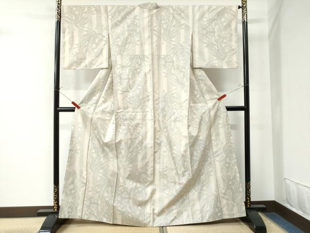 平和屋着物●本場大島紬 白大島 7マルキ 笹竹文 正絹 逸品 CAAU3160yc