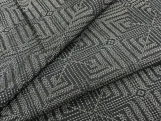 平和屋着物▽上質な紬 単衣 幾何学文 黒地 正絹 逸品 CAAU3912xi