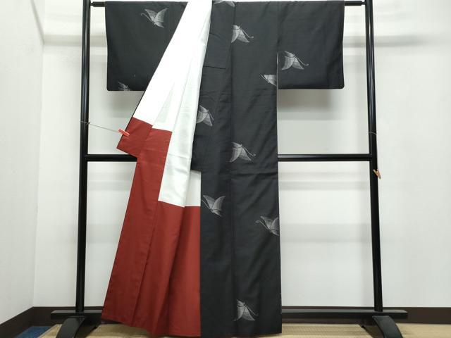 平和屋着物●上質な紬 舞蝶文 黒地 正絹 逸品 CAAU9704vf