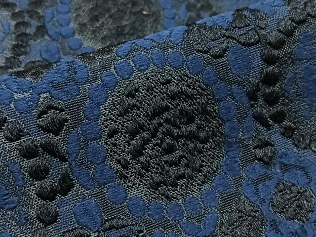 平和屋着物#道行コート 刺繍 輪奈織 草花文 黒地 正絹 逸品 CAAV5735id