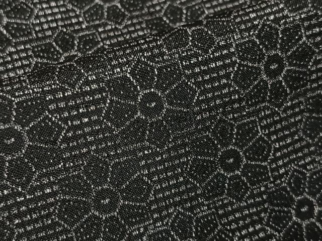 平和屋着物∞羽織 紬地 舞花文 黒地 銀糸 正絹 逸品 CAAV5778id