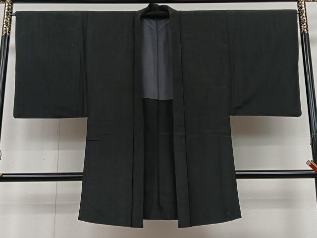 平和屋着物#男性 長羽織 紬地 霞文 黒地 正絹 逸品 CAAV5846id