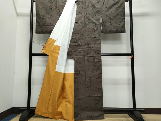 平和屋着物●本場大島紬 7マルキ 草花文 正絹 逸品 CAAV6457vf