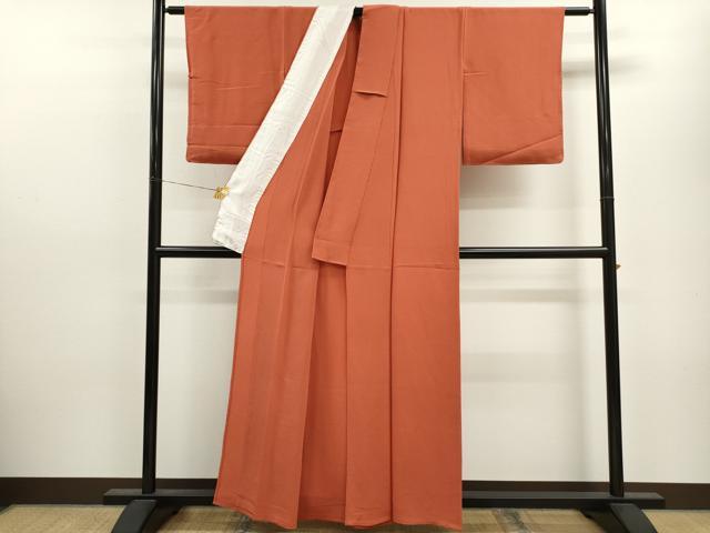 平和屋着物▽上質な色無地 単衣 丹色 鬼しぼ縮緬 正絹 逸品 CAAV9430ze