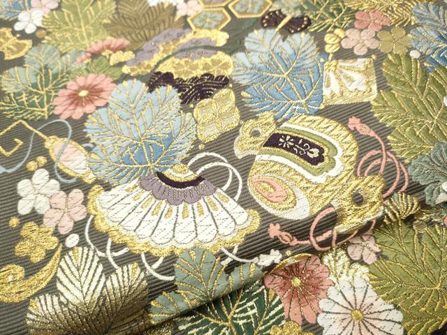 平和屋着物●西陣の老舗 1782年創業 山下織物 六通柄袋帯 唐織 宝尽くし花文 金糸 正絹 逸品 CAAW4539hy