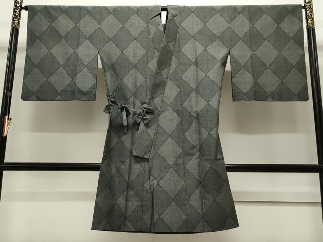 平和屋着物#道中着 単衣 紬地 菱繋ぎ文 黒地 ロング丈 正絹 逸品 CAAW4813dy