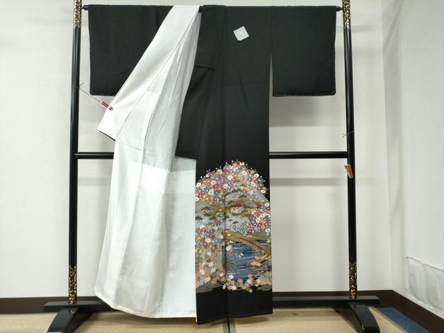 平和屋着物●豪華黒留袖 友禅 作家物 渡り橋風景草花文 正絹 逸品 未使用 CAAW7208yc