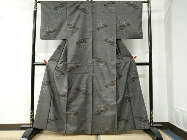 平和屋着物●本場大島紬 9マルキ 雲取り草花文 正絹 逸品 CAAW7375yc