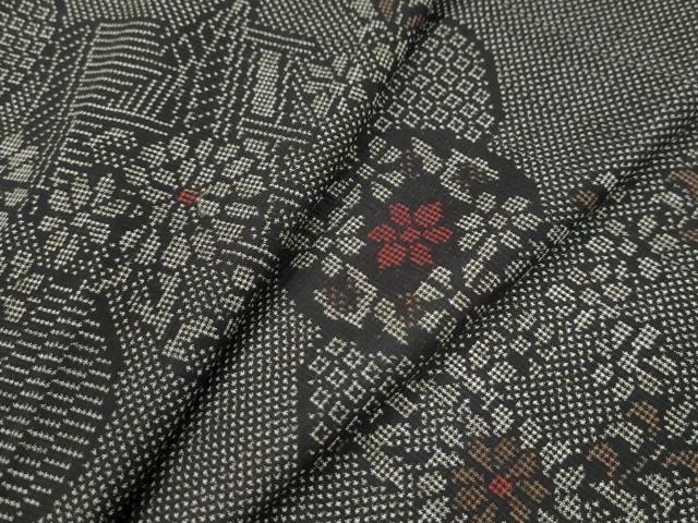 平和屋着物●本場大島紬 7マルキ 草花吉祥丸文 正絹 逸品 CAAW7423yc