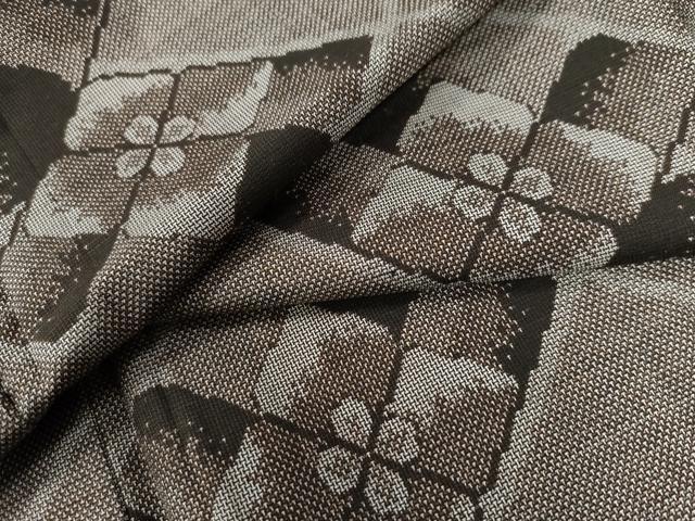 平和屋着物●本場大島紬 9マルキ 吉祥花文 正絹 逸品 CAAW8215yc