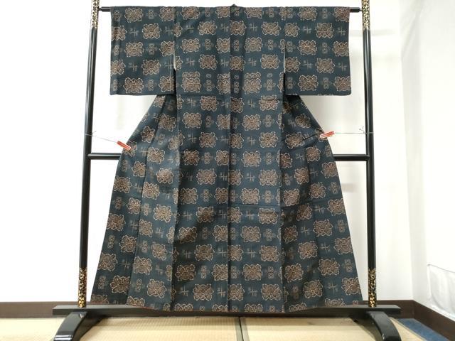 平和屋着物●上質な紬 牡丹吉祥文 黒地 正絹 逸品 CAAW8228yc