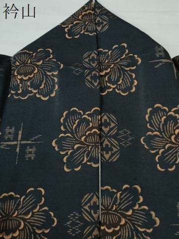 平和屋着物●上質な紬 牡丹吉祥文 黒地 正絹 逸品 CAAW8228yc