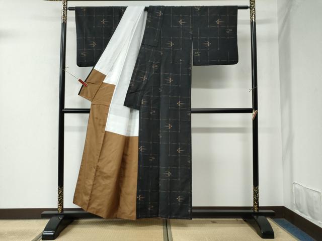 平和屋着物●本場琉球紬 絣文様 黒地 正絹 逸品 CAAW8394yc