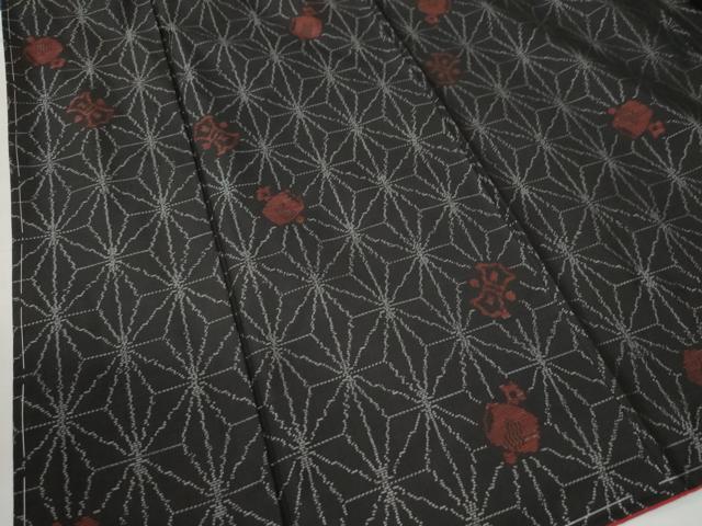 平和屋着物●本場大島紬 打ち出の小槌 麻の葉文様 正絹 逸品 未使用 CAAW8503yc