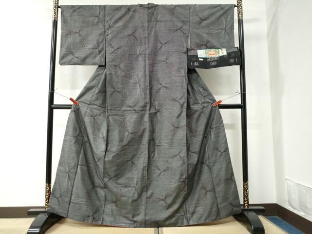 平和屋着物●本場大島紬 9マルキ 舞花文 安原絹織物謹製 証紙付き 正絹 逸品 CAAW8605yc