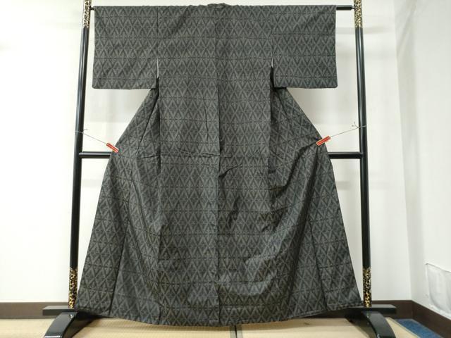 平和屋着物●本場大島紬 花菱文 小田急百貨店扱い 正絹 逸品 CAAW8630yc