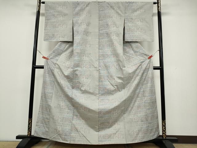 平和屋着物●本場大島紬 白大島 9マルキ 横段人物吉祥花文 正絹 逸品 CAAX4758ut