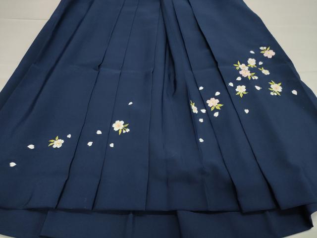 平和屋着物●女性 行灯袴 総刺繍 舞桜文 濃藍色 金糸 洗える着物 CAAX5666gh