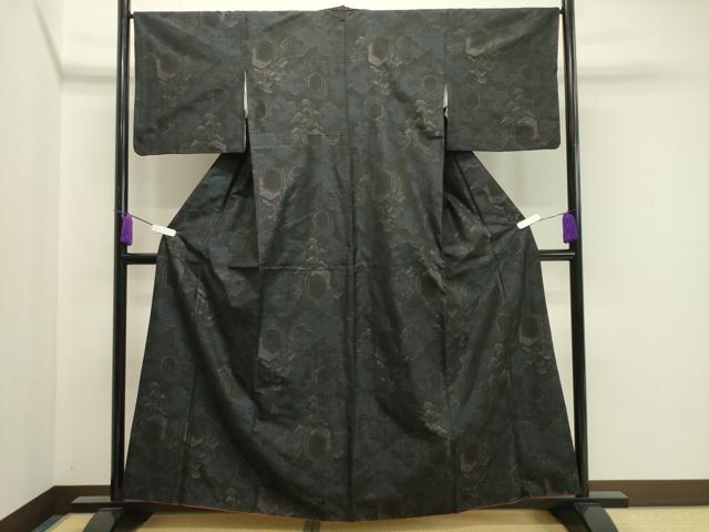 平和屋着物●本場大島紬 雲重ね亀甲松文 正絹 逸品 CAAY8190gh