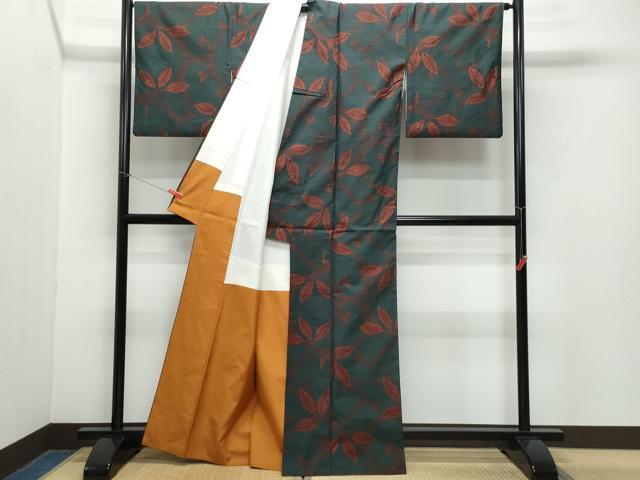 平和屋着物●本場大島紬 7マルキ 唐草文 正絹 逸品 CAAZ0848vf
