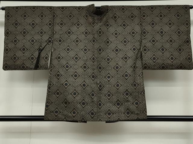 平和屋着物●本場大島紬 龍郷絣 アンサンブル 菱花文 正絹 逸品 CAAZ2658ut