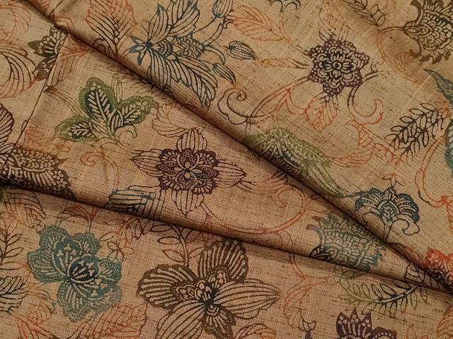 平和屋着物○上質な小紋 紬地 型染め 更紗花唐草文 正絹