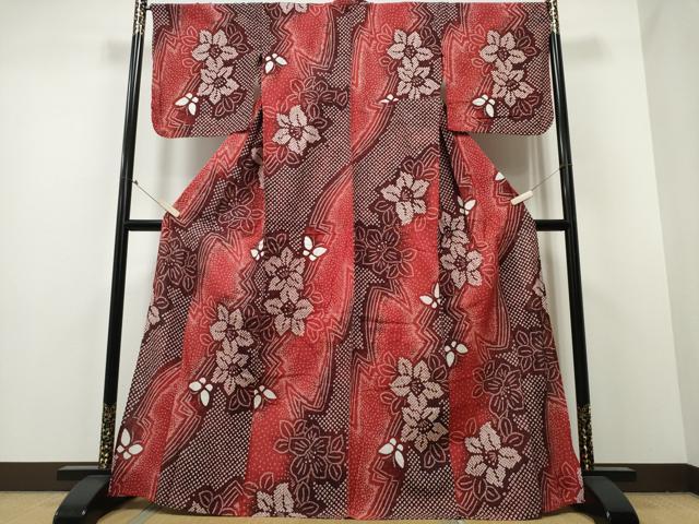 平和屋着物∴夏物 浴衣 有松鳴海絞り 流水舞蝶花文 綿 逸品