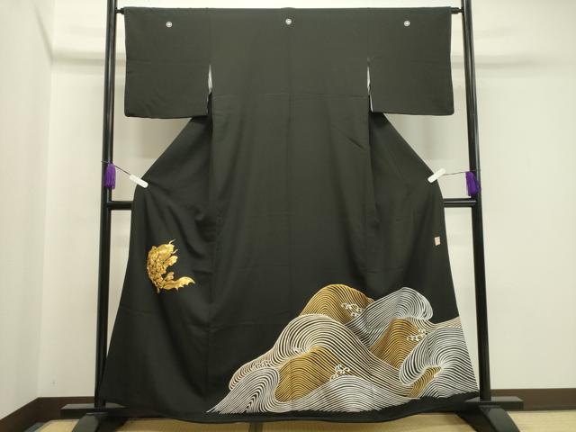 平和屋着物●人間国宝 五代 田畑喜八 黒留袖 駒刺繍 荒磯 金銀彩 正絹 逸品 CABA1494gh