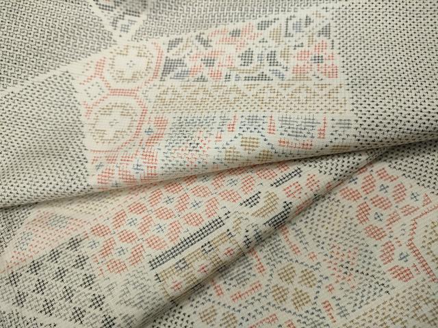 平和屋着物●本場大島紬 白大島 120亀甲 切嵌吉祥花文 正絹 逸品 CABA1830ut