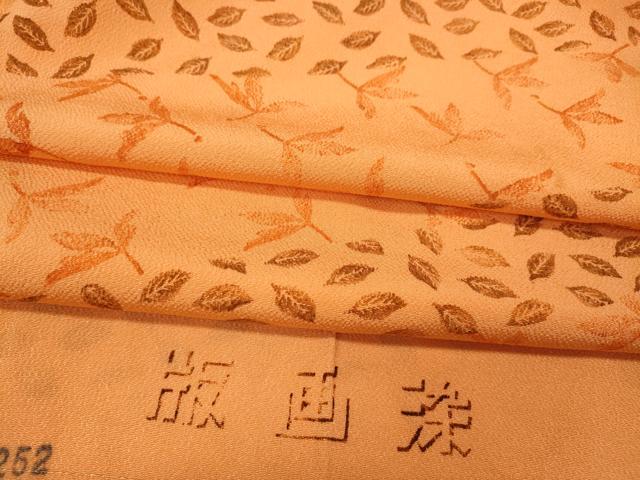 平和屋着物●上質な小紋 版画染 斜線舞花文 鬼しぼ縮緬 反端付き 正絹 逸品 CABA1833ut