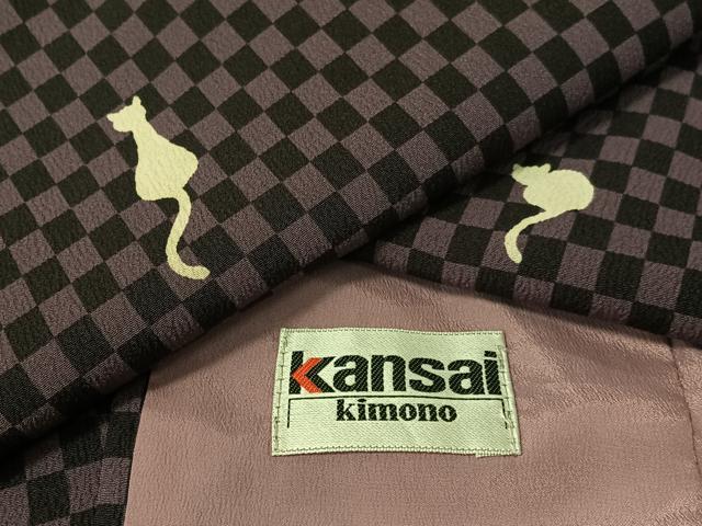 平和屋着物●世界的ファッションデザイナー 山本寛斎 kansaiブランド 小紋 猫 市松文様 洗える着物 CABA4690vp