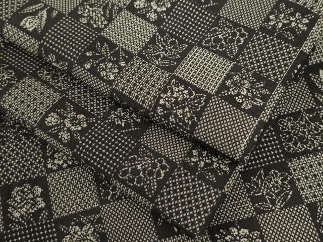 平和屋着物●上質な小紋　市松吉祥草花文　黒地　正絹　逸品　未使用　CABA6243yc 平和屋着物○上質な小紋 市松吉祥草花文 黒地 正絹 逸品 未使用 CABA6243yc