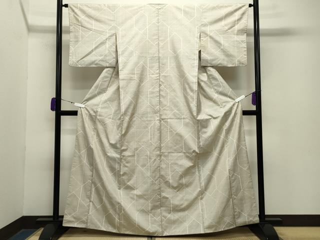 平和屋着物●本場大島紬 白大島 9マルキ 亀甲吉祥文 正絹 逸品 CABA9635gh